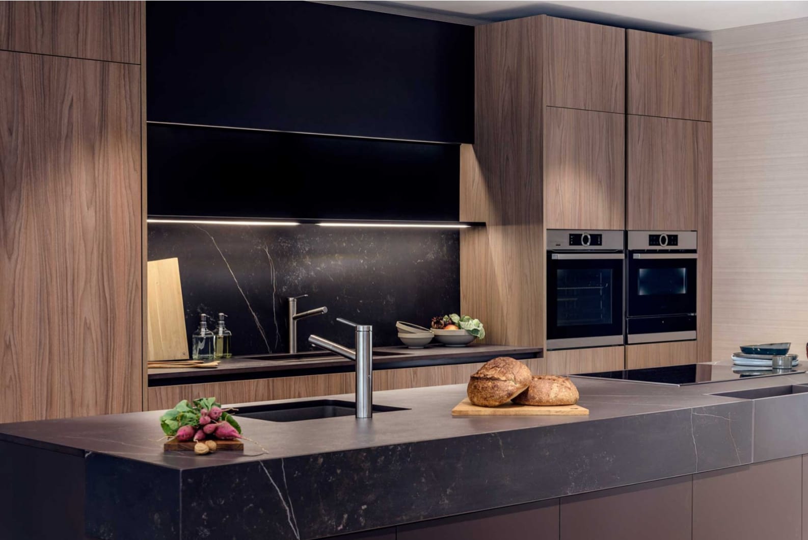 Refined European kitchen rendered with full material atmosphere